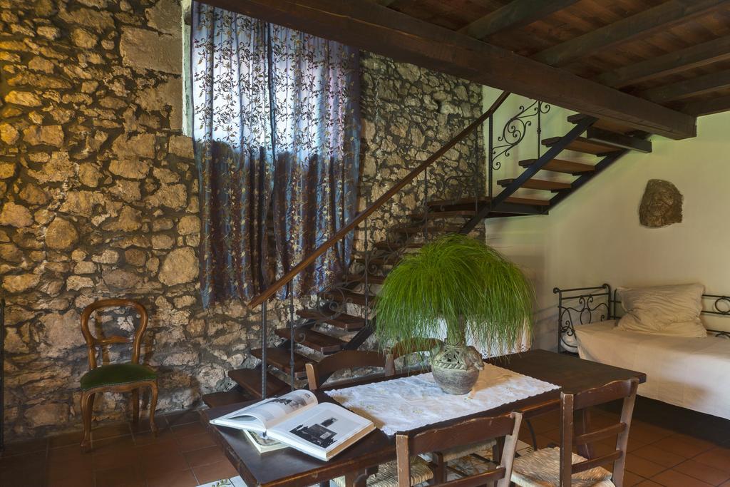 Villa Dei Papiri Fonte Ciane Syracuse Bagian luar foto